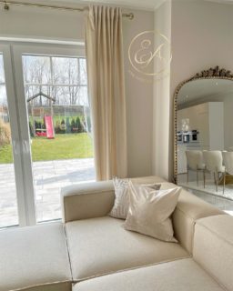 ✨ Home Textile & Decor By @eliisiin ~ Kissenbezüge ✨
Diese wunderschönen und super qualitativen Kissenhüllen werden in Deutschland Handangefertigt ✨ Der Stoff wurde nach meinen Vorstellungen in einem schimmernden Samt Stoff speziell für @elisin_home angefertigt. 
Die Kissenhülle sind in Beige und Grau erhältlich. Die Maßen sind 40x40 cm, 50x50 cm oder 30x50 cm. Preis je Kissenhülle 14,99€, Versicherter Versand innerhalb Deutschland 3,99€, Ausland Versand auf Anfrage möglich. Zahlung per Paypal oder Banküberweisung. Ihr könnt jetzt ganz bequem per DM bestellen. Vielen Dank im Voraus 🥰
#elisin_home #hometextileanddecor #interiorbyelisin #hometextile #and #homedecor #kissen #kissenhülle #yastıkkılıfı #yastik #pillow #pillowcase #gardinen #vorhänge #curtains #fonperde #interiorinspiration #home #decor #inneneinrichtung #livingroom #wohnzimmer