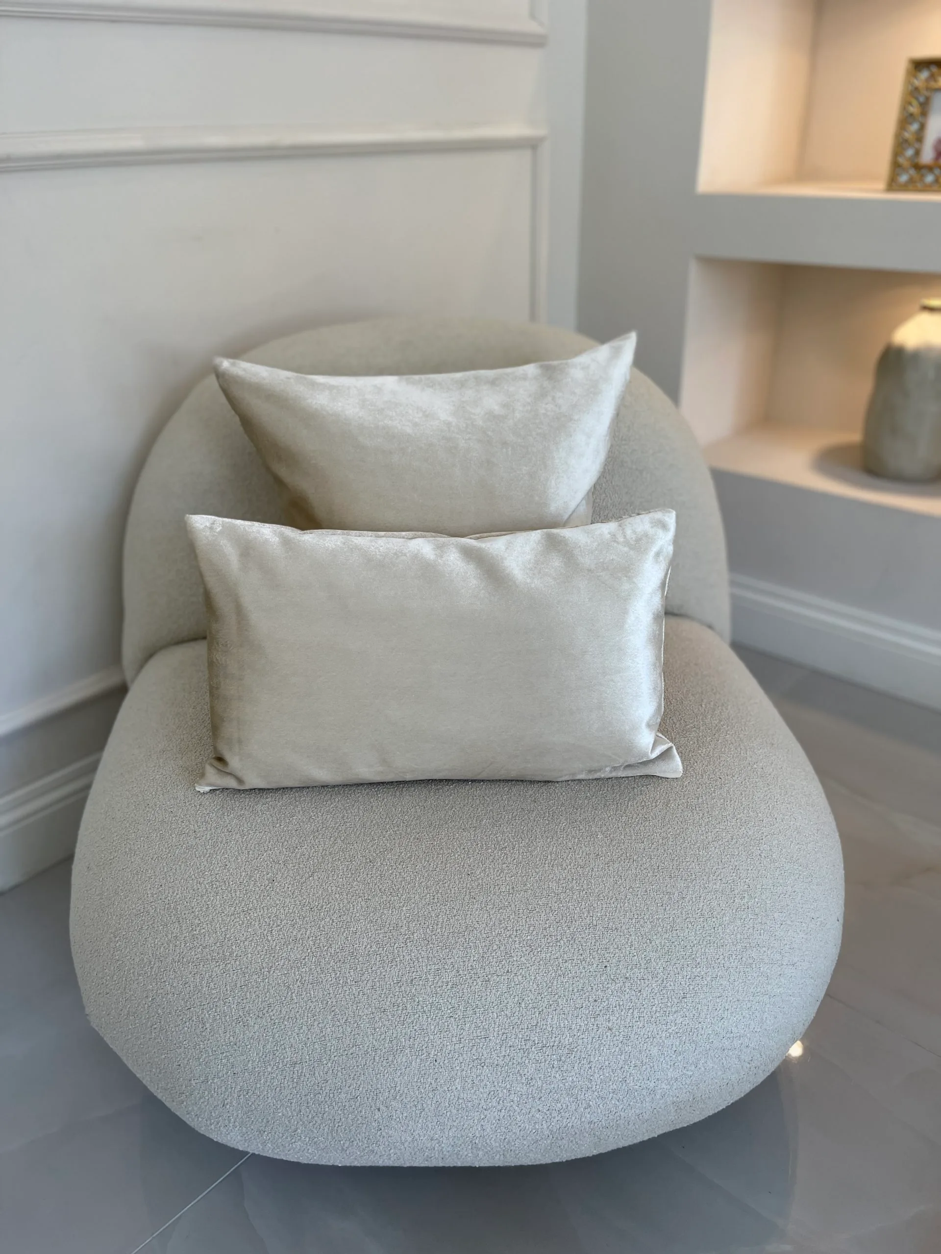 Samt Kissenbezug in Beige schimmernd 30x50 cm – Bild 2